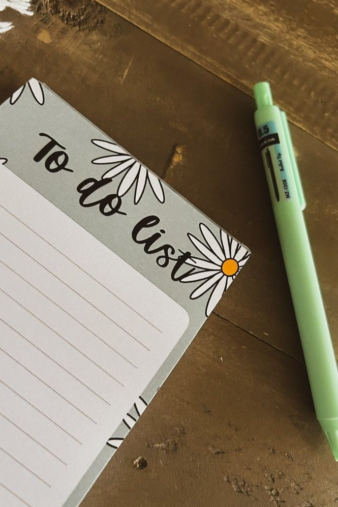 Daisies To Do List Notepad