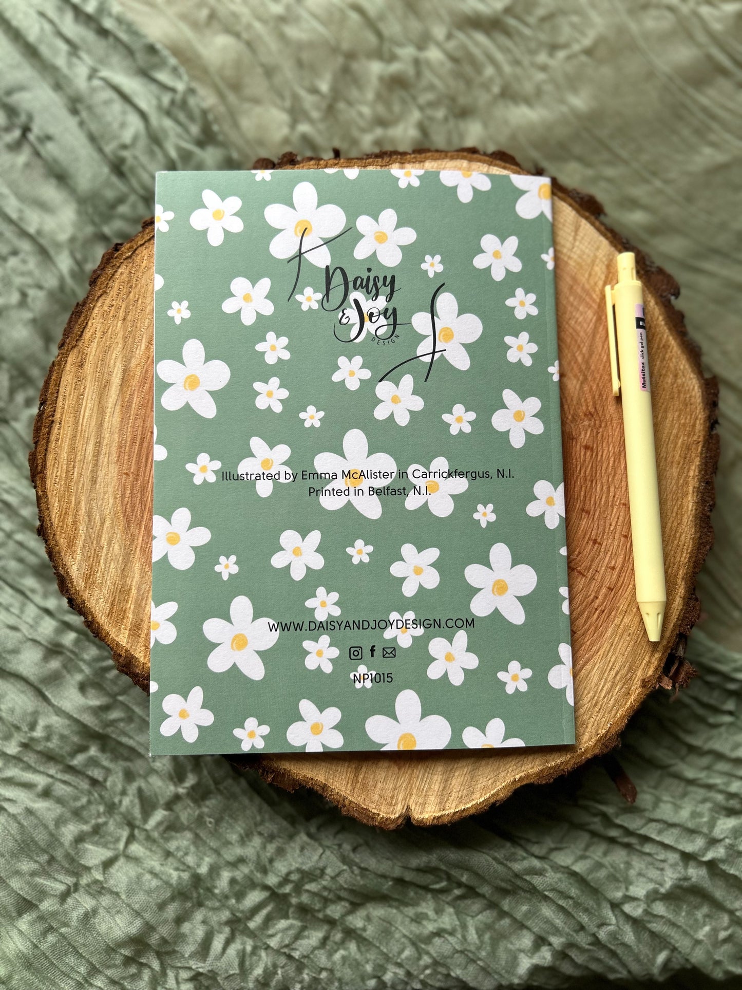 IMPERFECT - Daisies Notes design Notebook