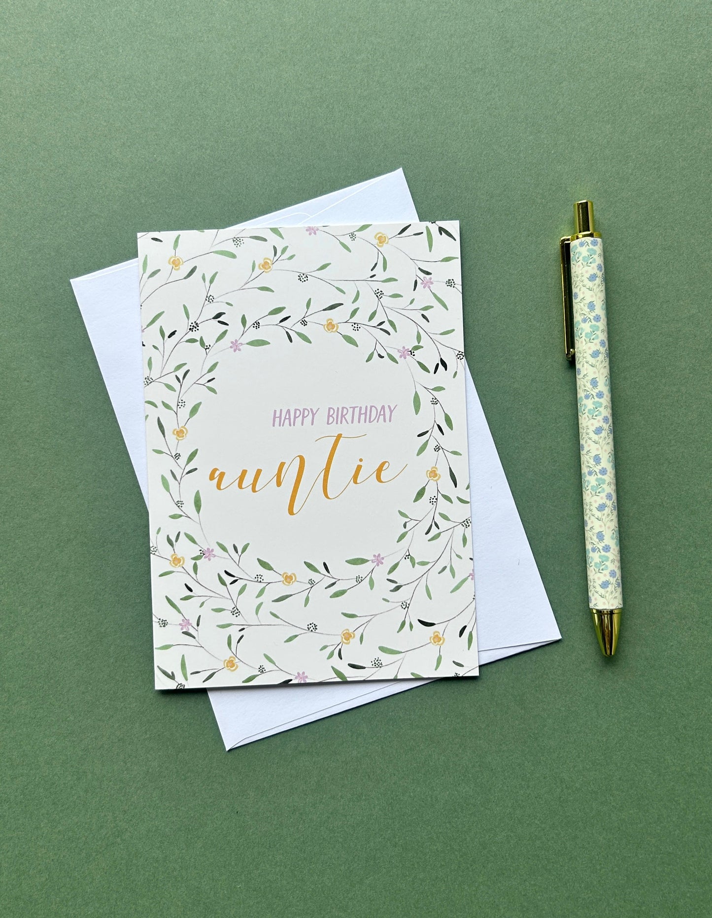 Floral Wreath Birthday card for Auntie