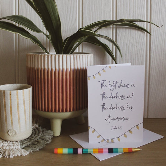 Bible verse card - John 1v5